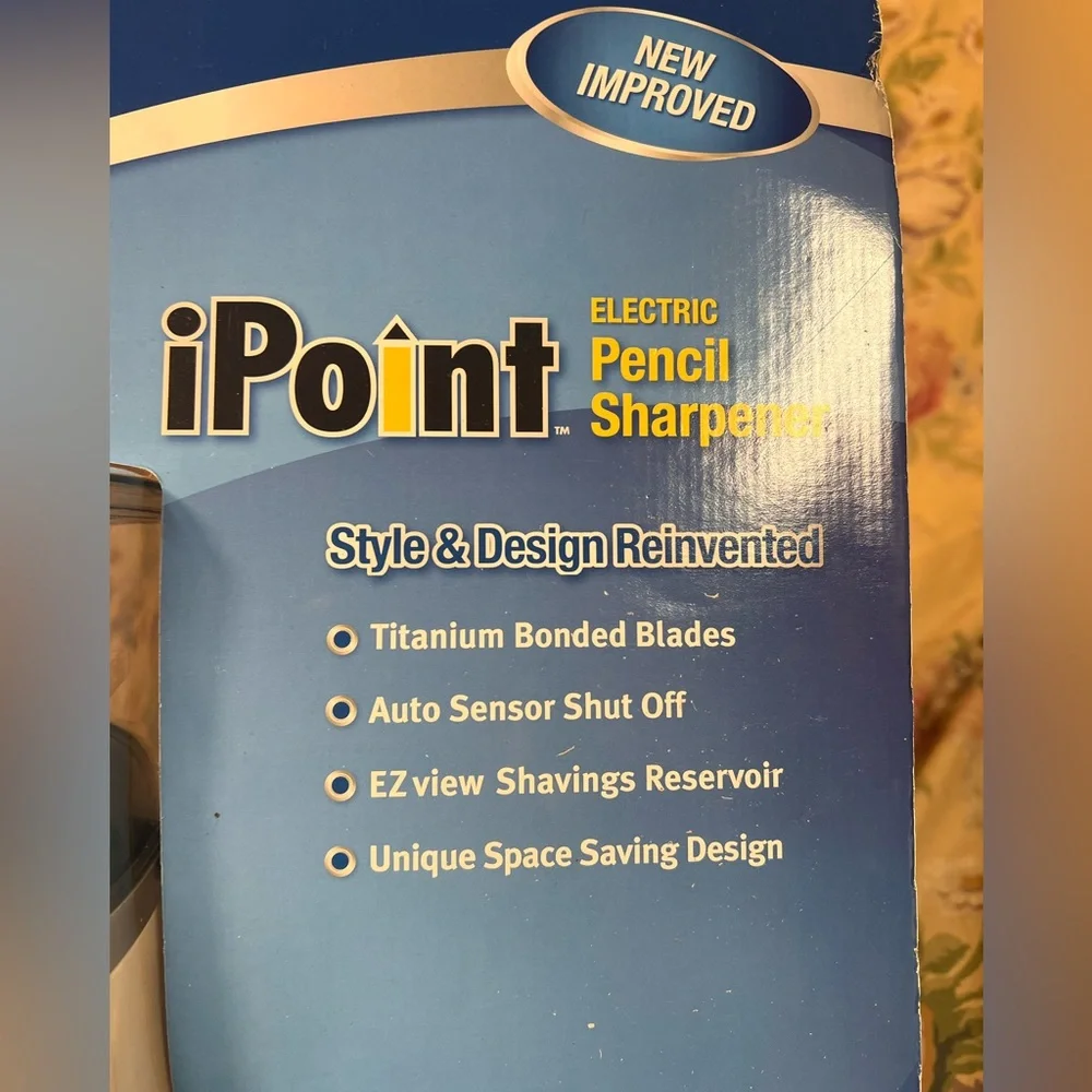 iPoint Electric Pencil Sharpener in White and Black